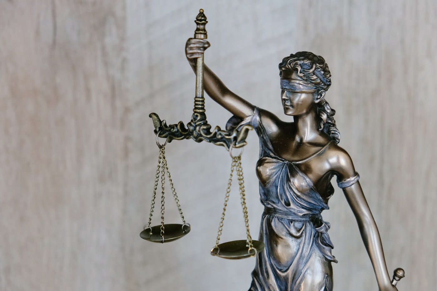Legal & Accounting — Ledger: Knowledge That Empowers Better Decisions
